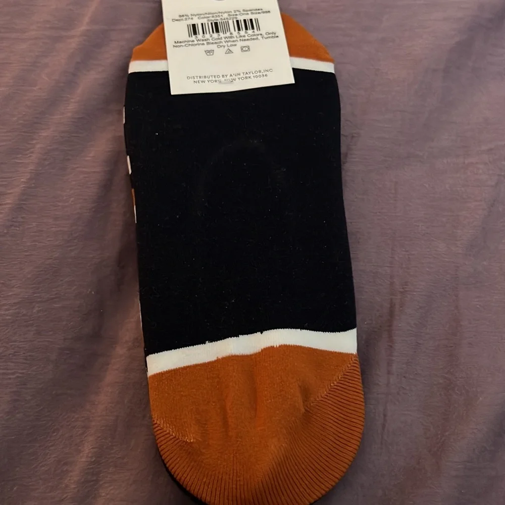 NWT - No show socks - navy and gold - one size